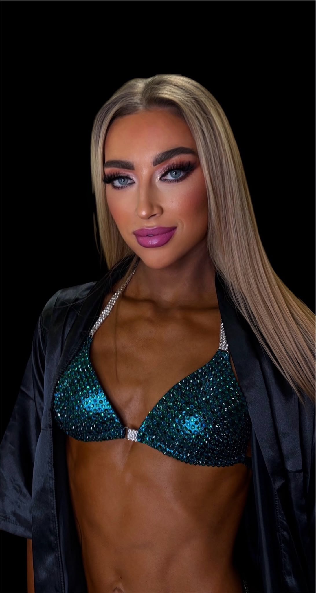 Emerald bikini blonde stage glam